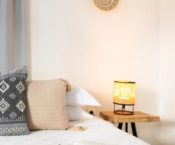 Casa Blue Old Port, Philian Collection *